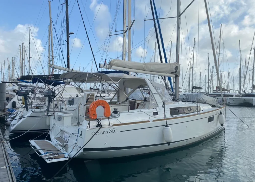Notre bateau Oceanis 35.1 3pommes